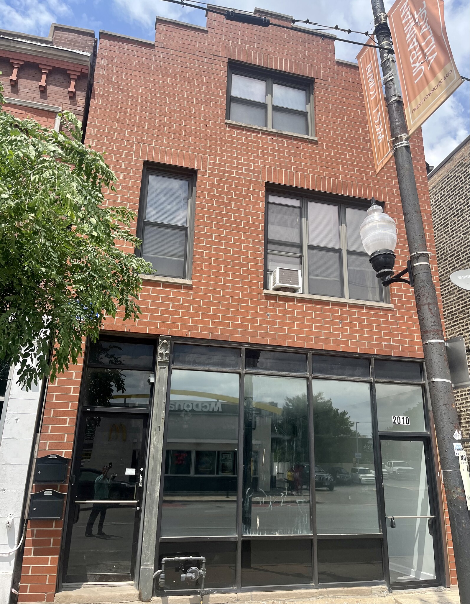 2010 W Chicago Ave, Chicago, IL for Sale