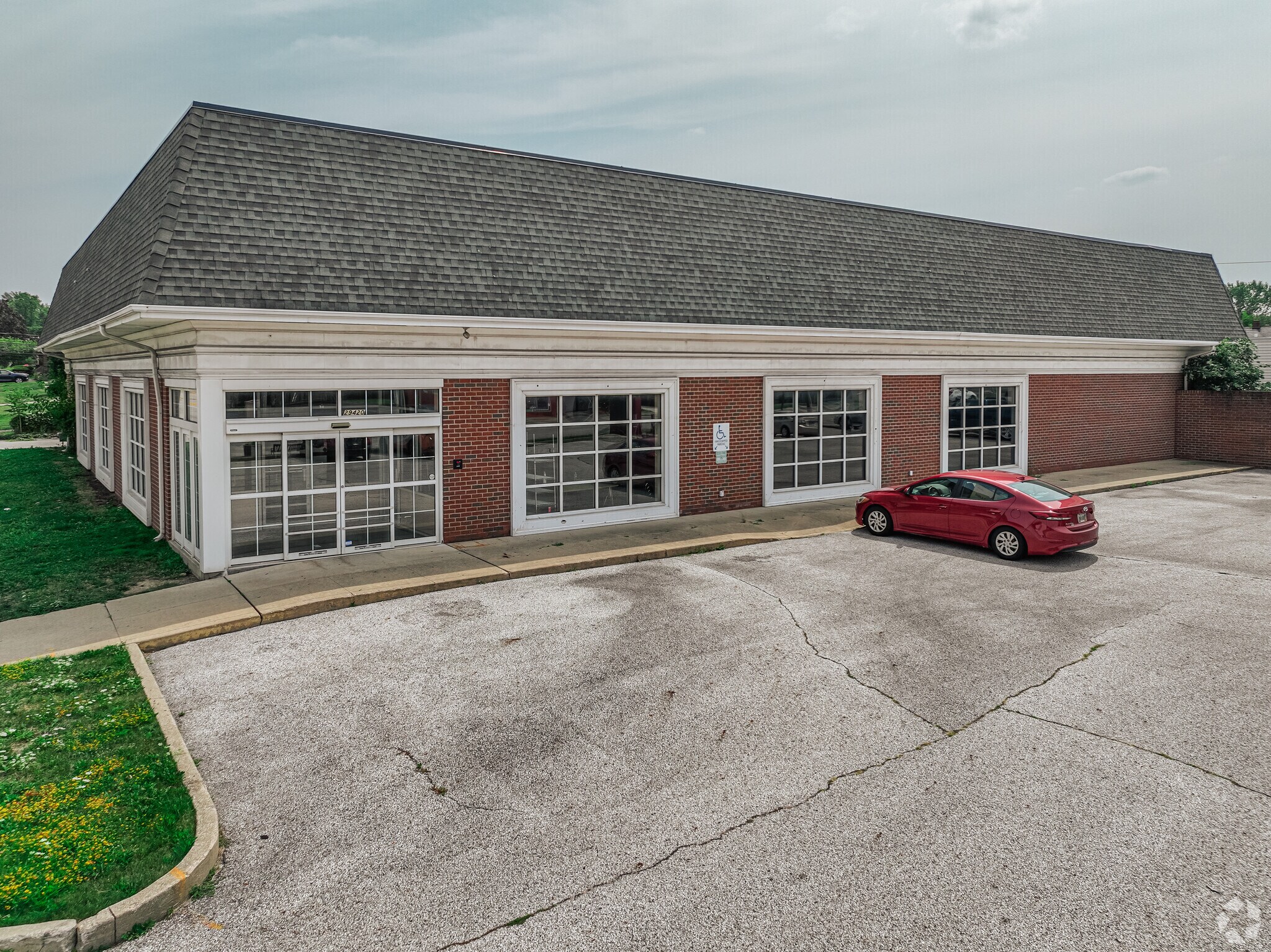 29420 Euclid Ave, Wickliffe, OH for Rent
