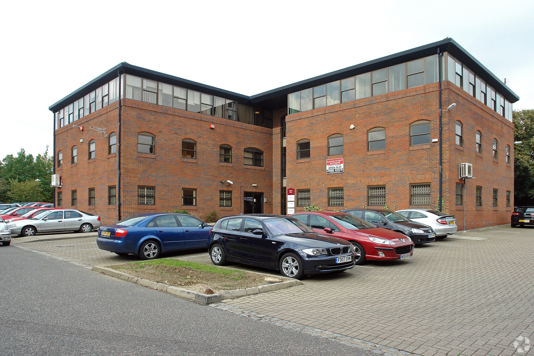 Spitfire Clos, Huntingdon, CAM for Rent
