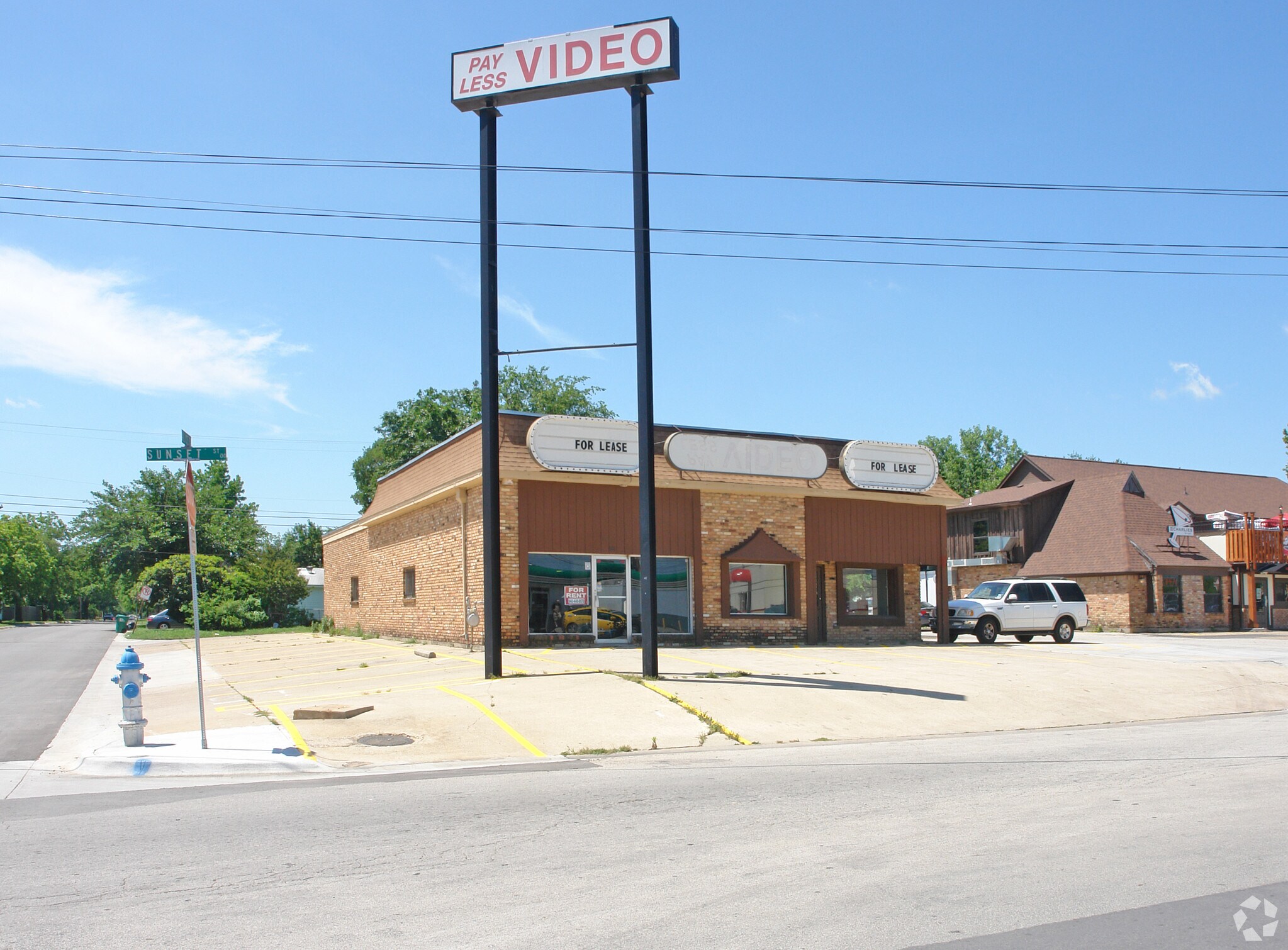 801905 Sunset St Denton, TX 76201 Retail Property for Lease on