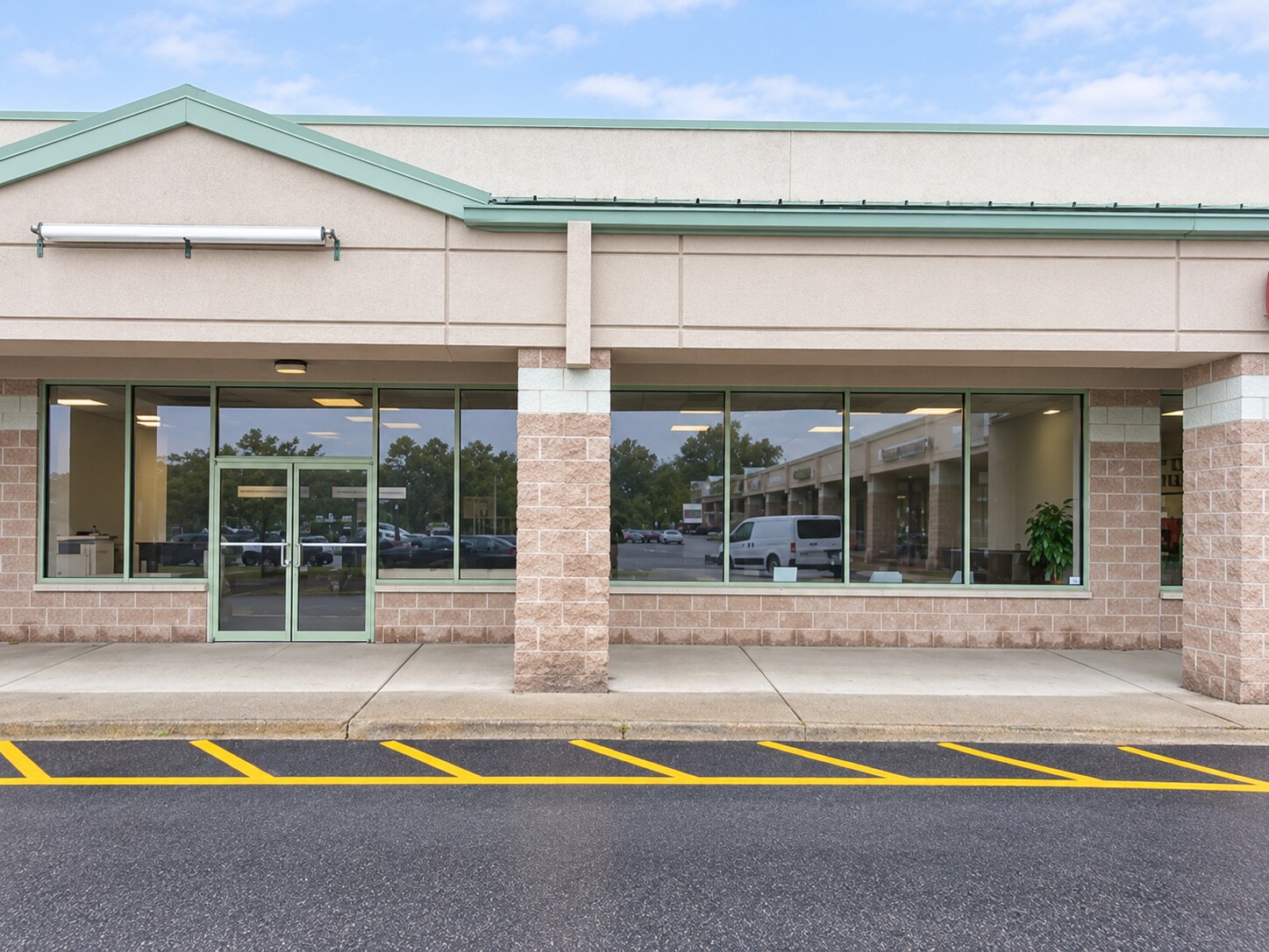 1009 MacArthur Blvd, Mahwah, NJ for Rent