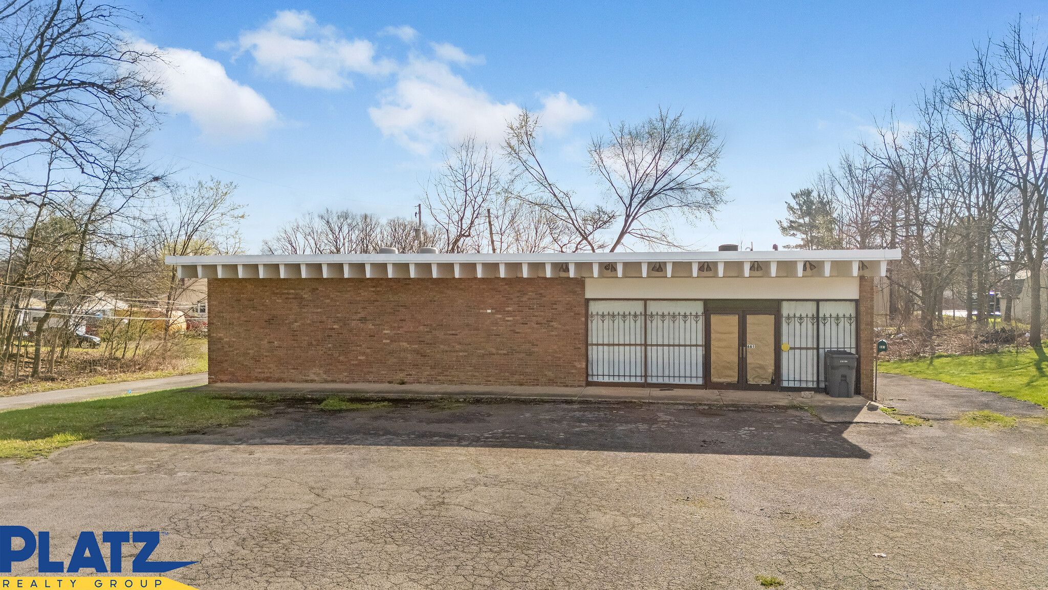 661 S Meridian Rd, Youngstown, OH for Sale