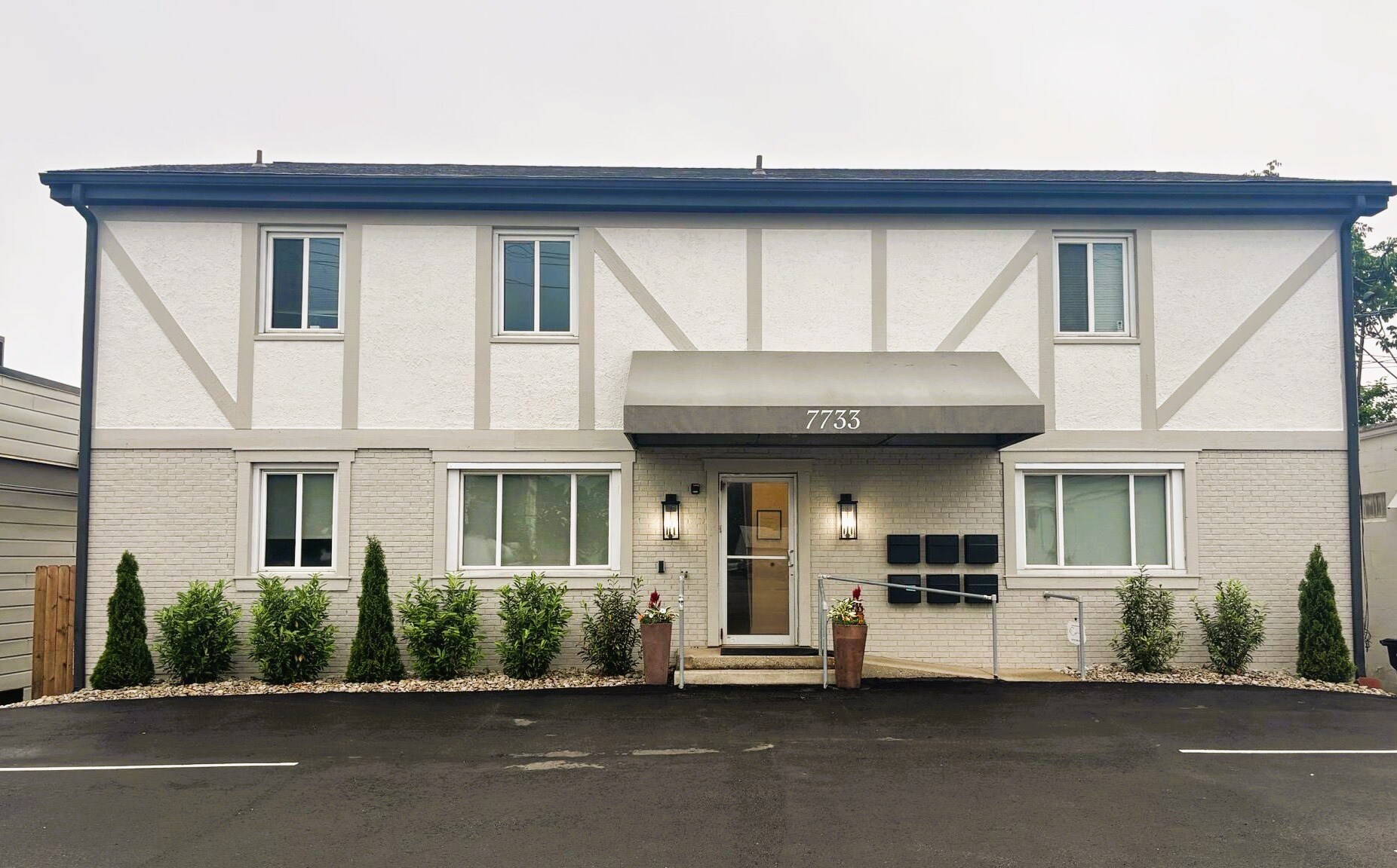 7733 Beechmont Ave, Cincinnati, OH for Rent