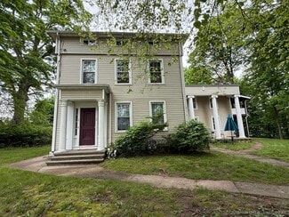 Plantsville, CT Apartments - 131 W Main St