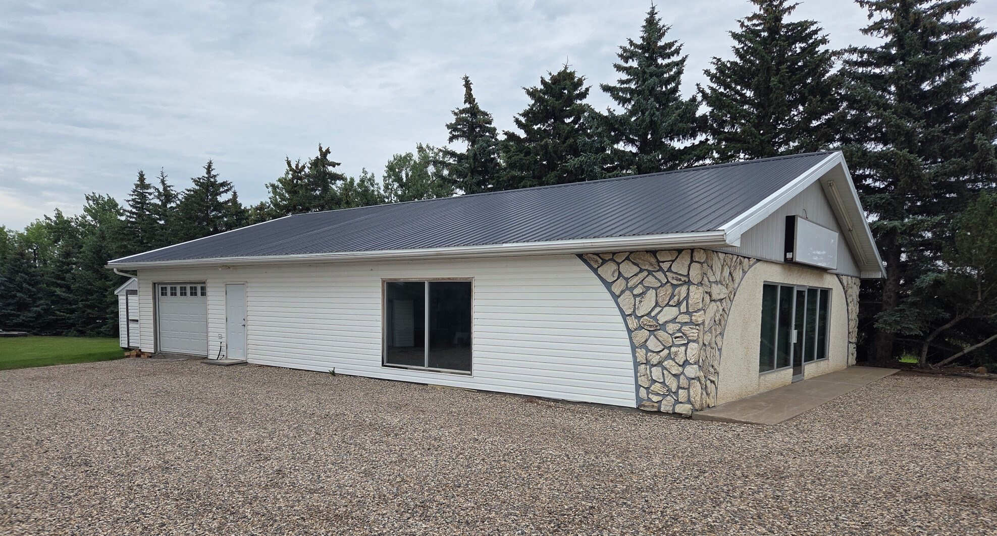 1409 1st Avenue NW, Weyburn, SK for Rent