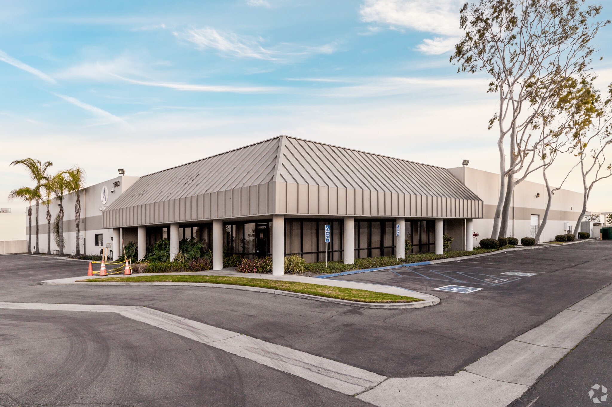 1560-1580 S Harris Ct, Anaheim, CA for Rent
