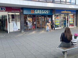 Farnborough, HAM Retail - 68 Queensmead