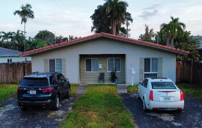 830 SW 14th St, Fort Lauderdale, FL for Sale