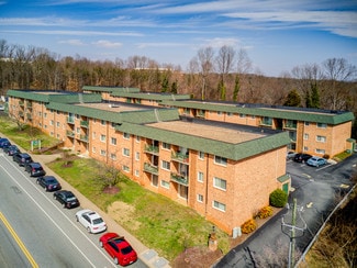 Charlottesville, VA Apartments - 2401 Arlington Blvd