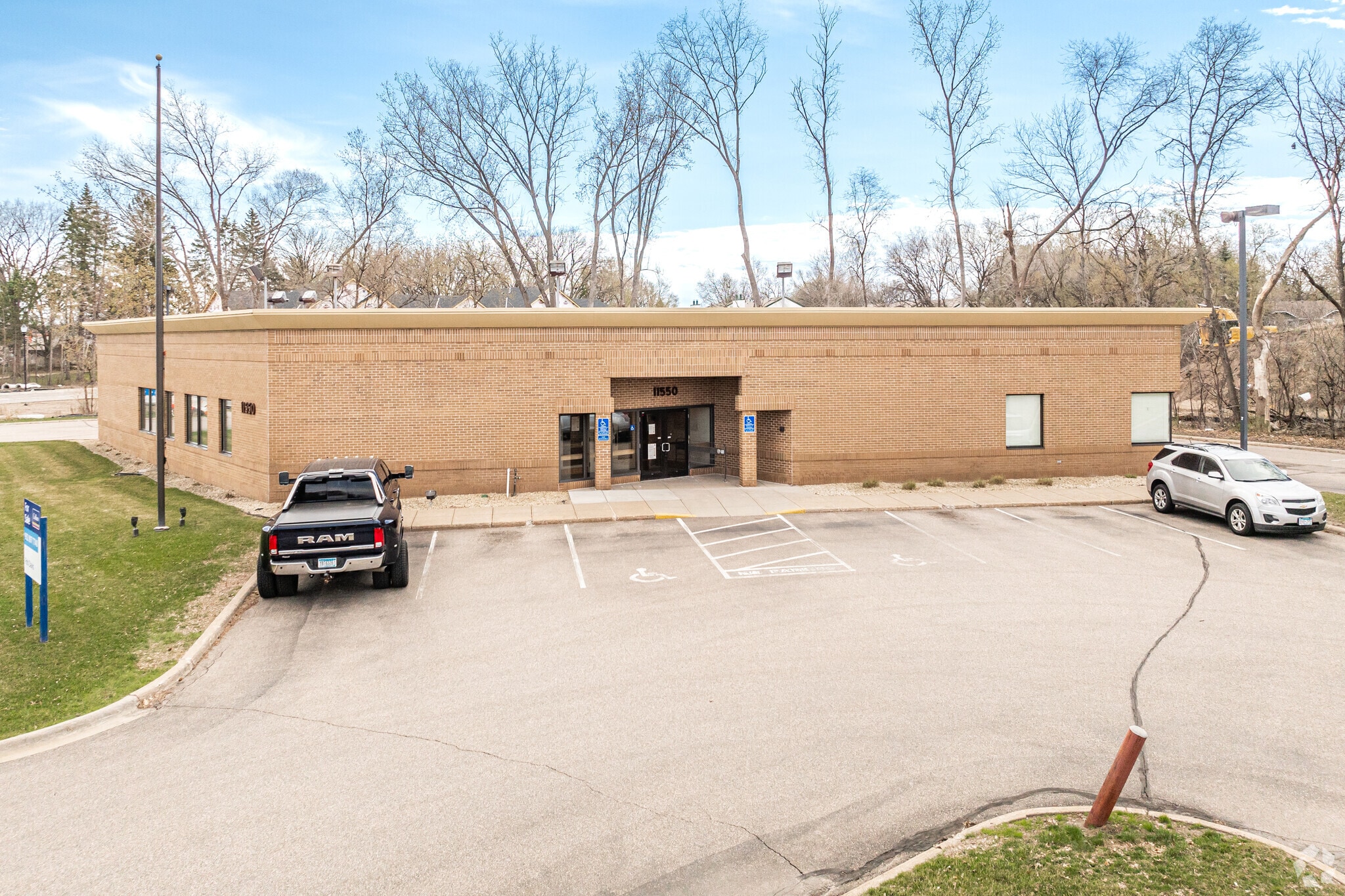 11550 NW Robinson Dr, Minneapolis, MN for Sale