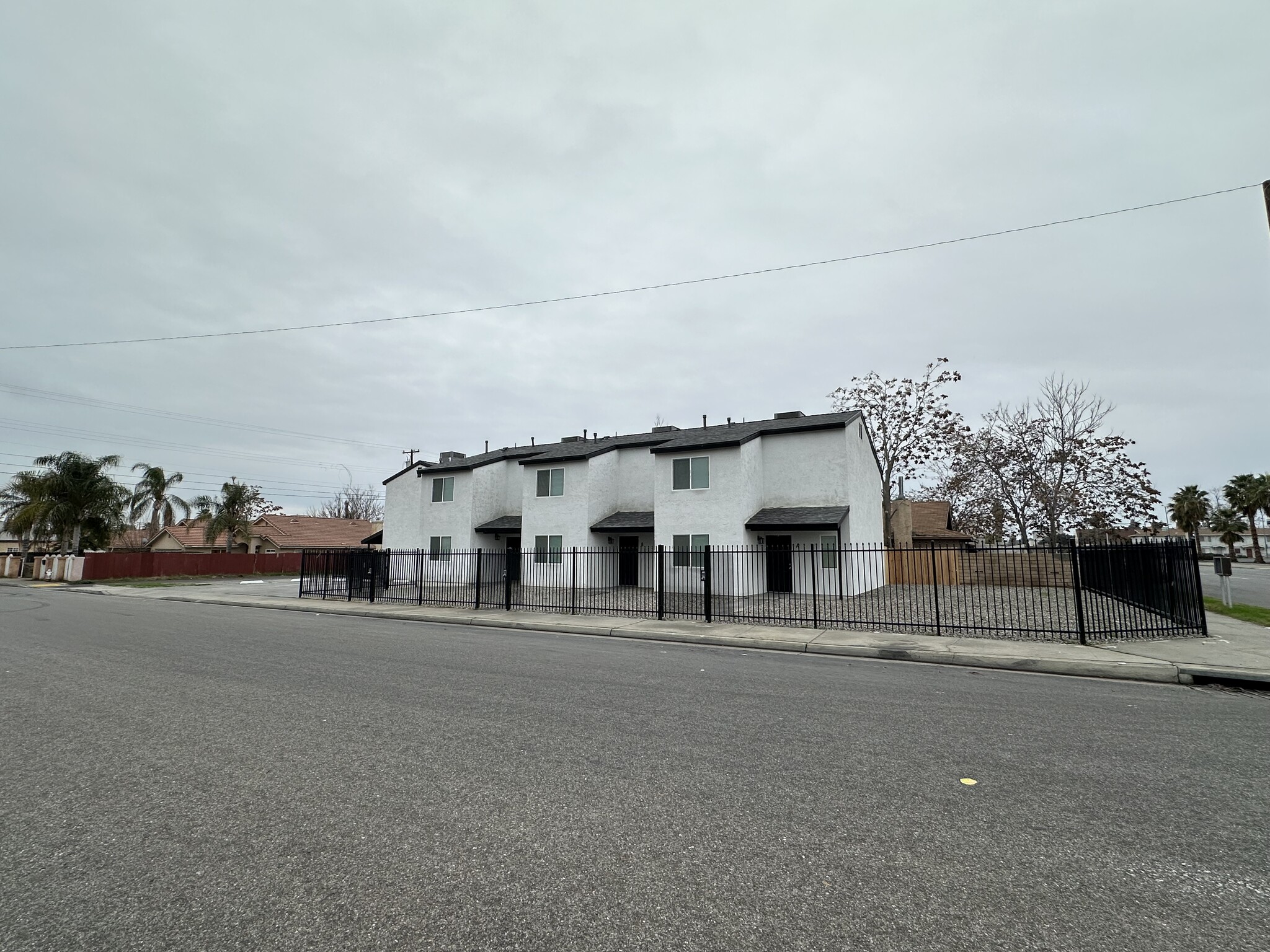 931 Monterey St, Bakersfield, CA for Sale