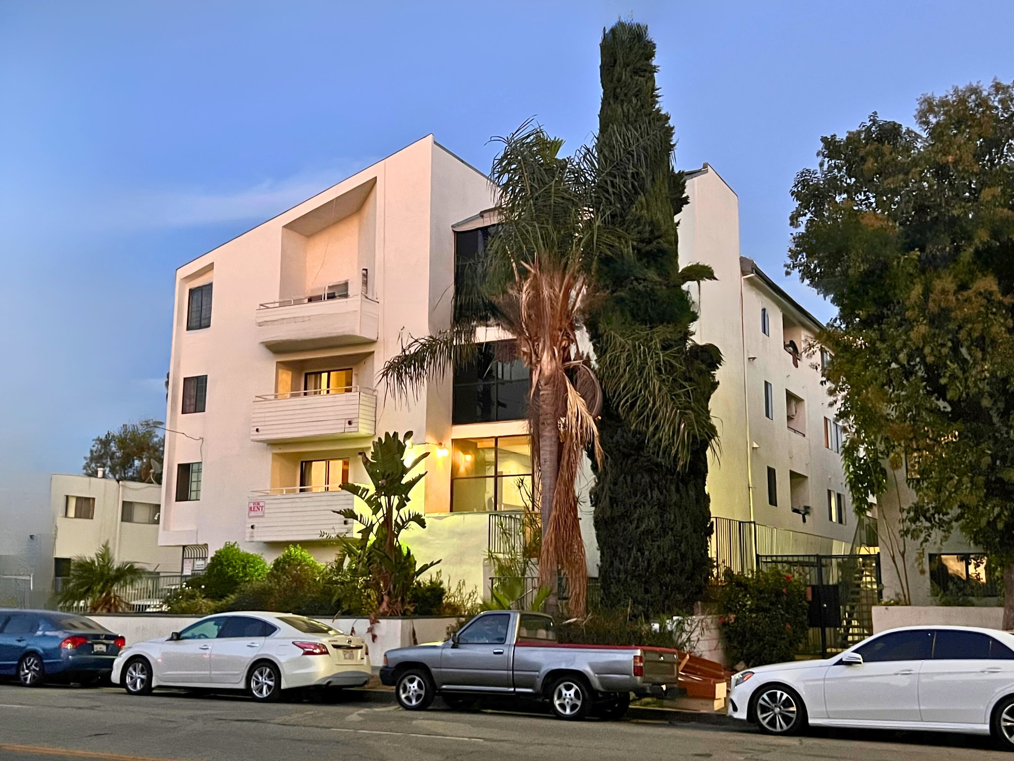 7342 Haskell Ave, Van Nuys, CA for Sale