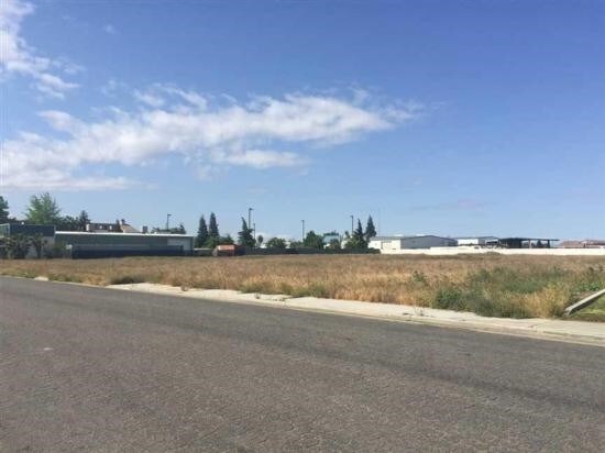5001 Lisa Marie Ct, Bakersfield, CA for Sale