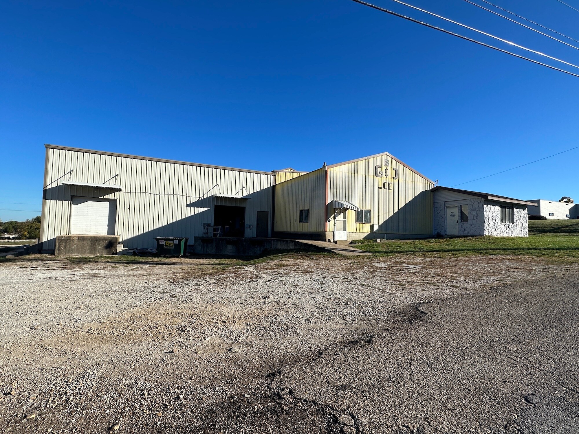 103 W 16th St, Mountain Grove, MO for Sale
