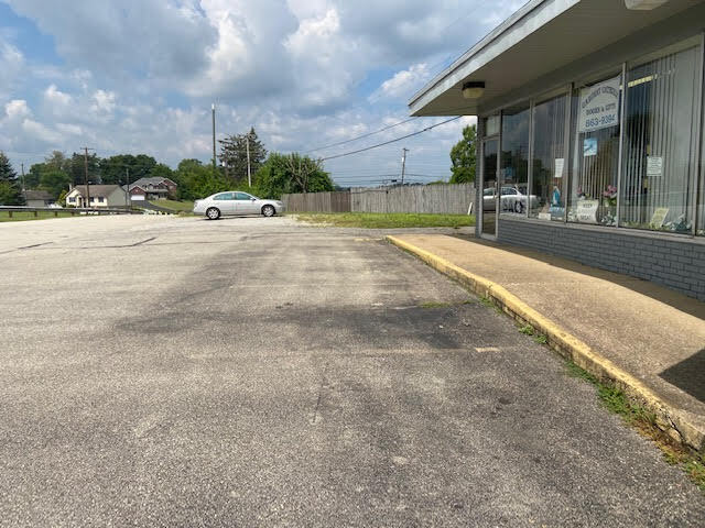 6 W Hempfield Dr, Irwin, PA for Rent