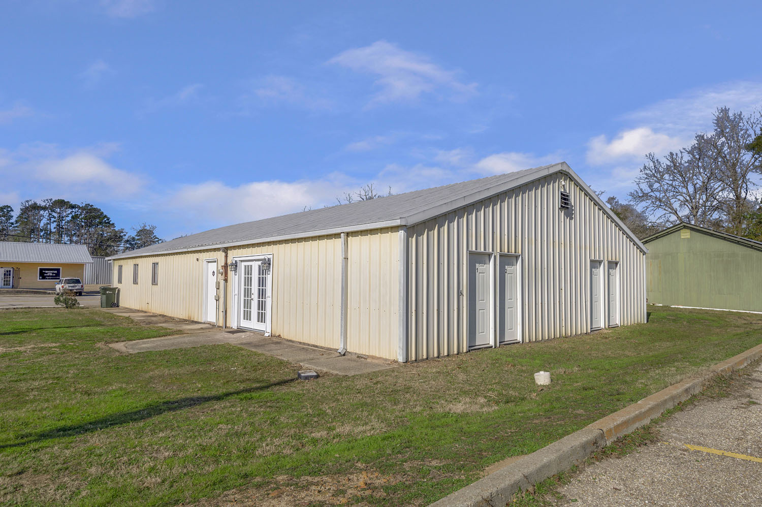 211 Glover Dr, Newton, TX for Sale