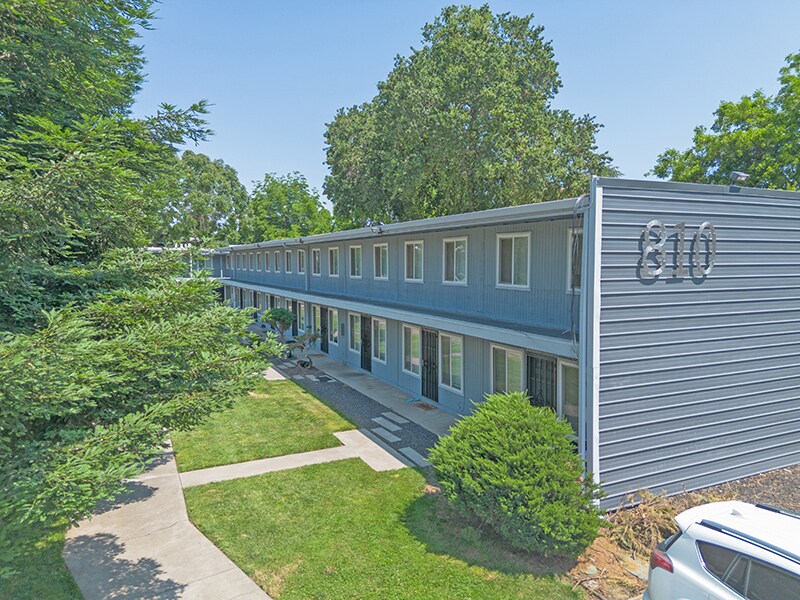 810 W 1st Ave, Chico, CA for Sale