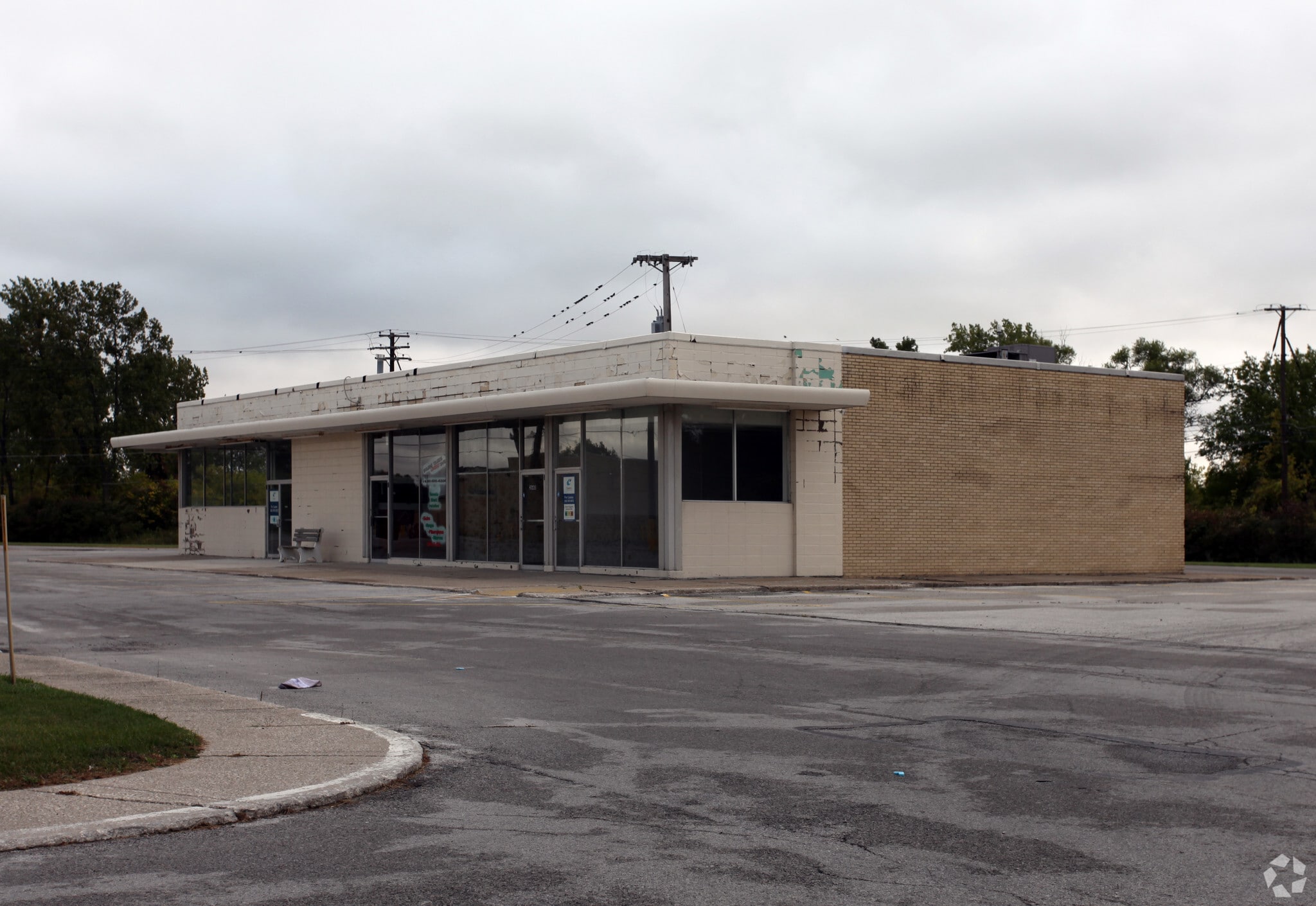2642 Woodville Rd, Northwood, OH for Rent