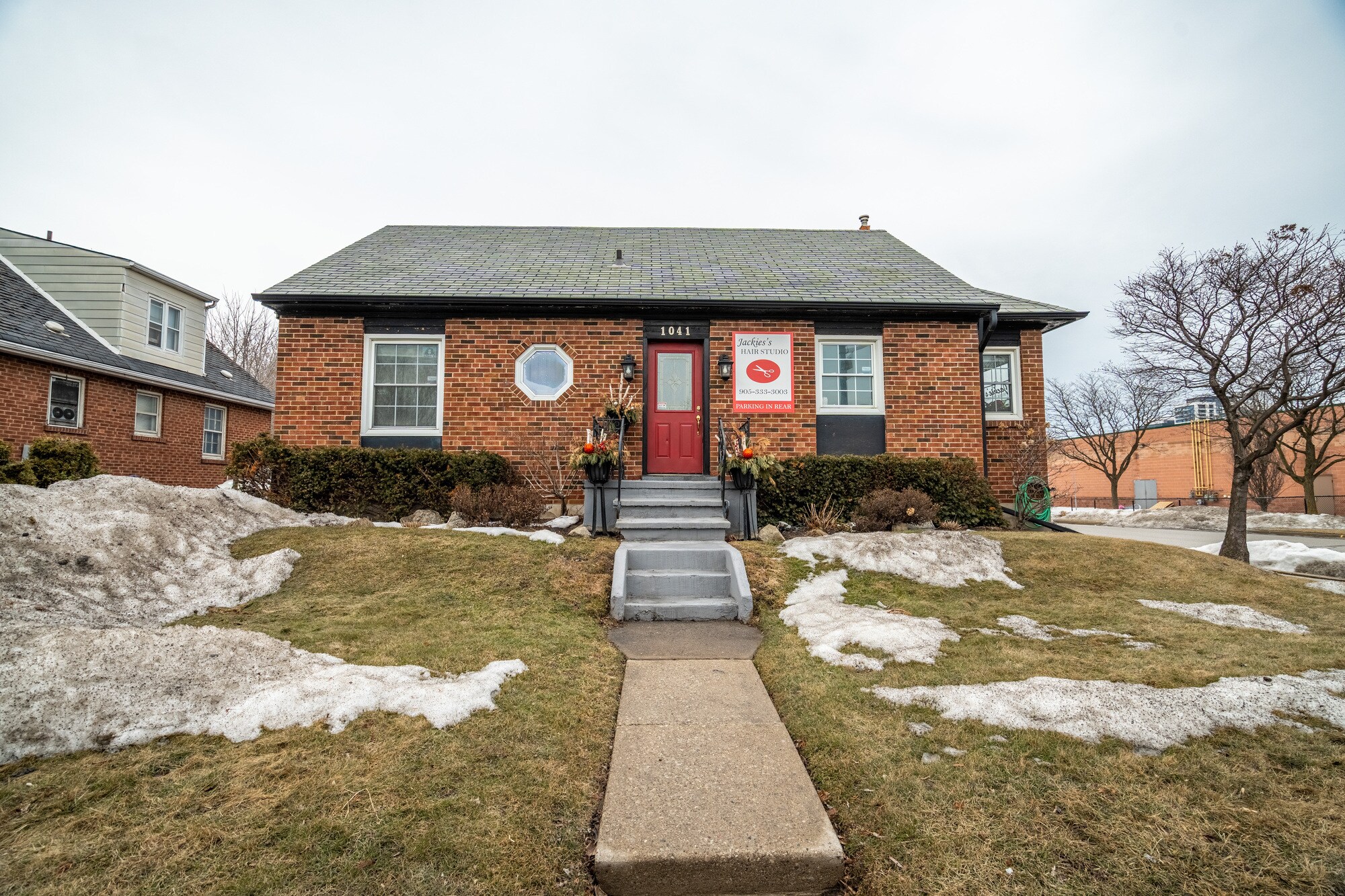 1041 Brant St, Burlington, ON for Sale