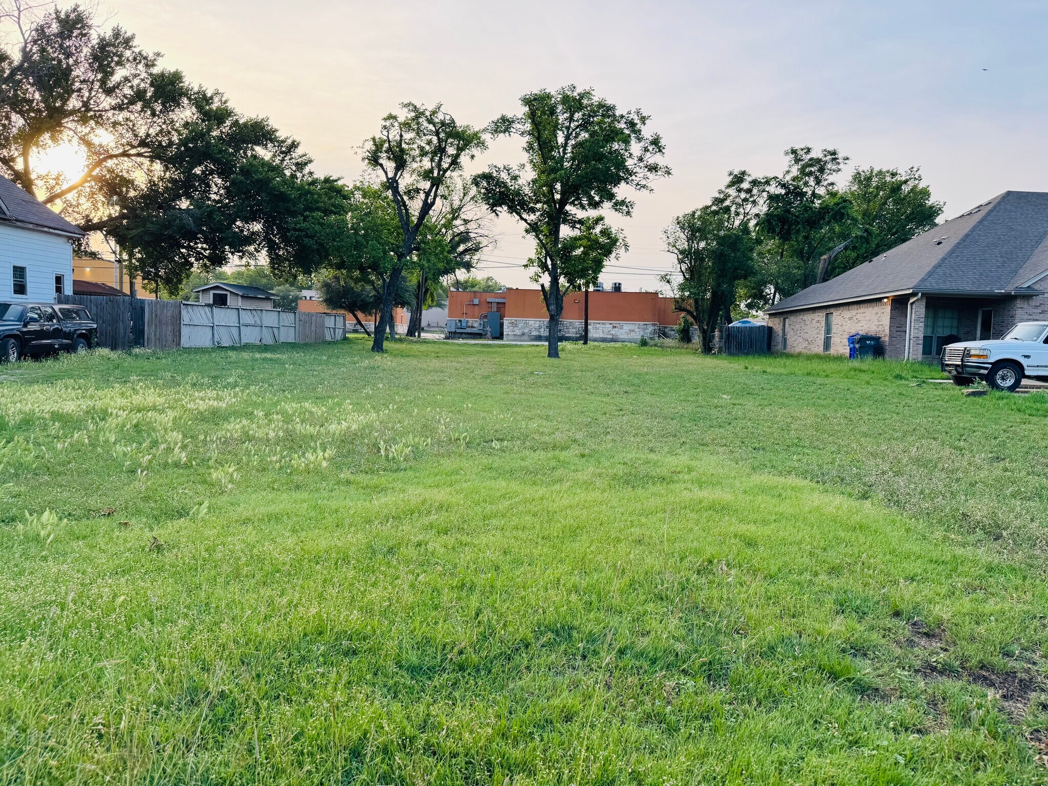 2121 Columbus Ave, Waco, TX for Sale