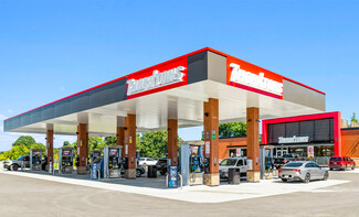 Mundelein, IL Service Station - 10 E Maple Ave