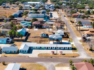 Rockport, TX undefined - 907 S Church St