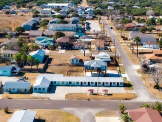 Rockport, TX Hospitality - 907 S Church St