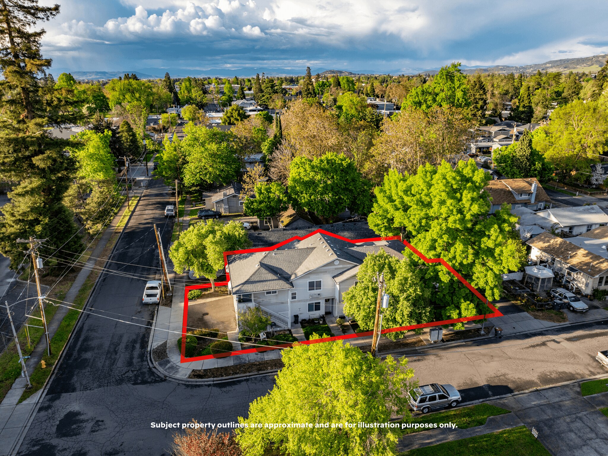 139 Almond St, Medford, OR for Sale