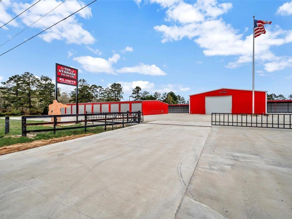 8959 N US Highway 69, Huntington, TX for Rent