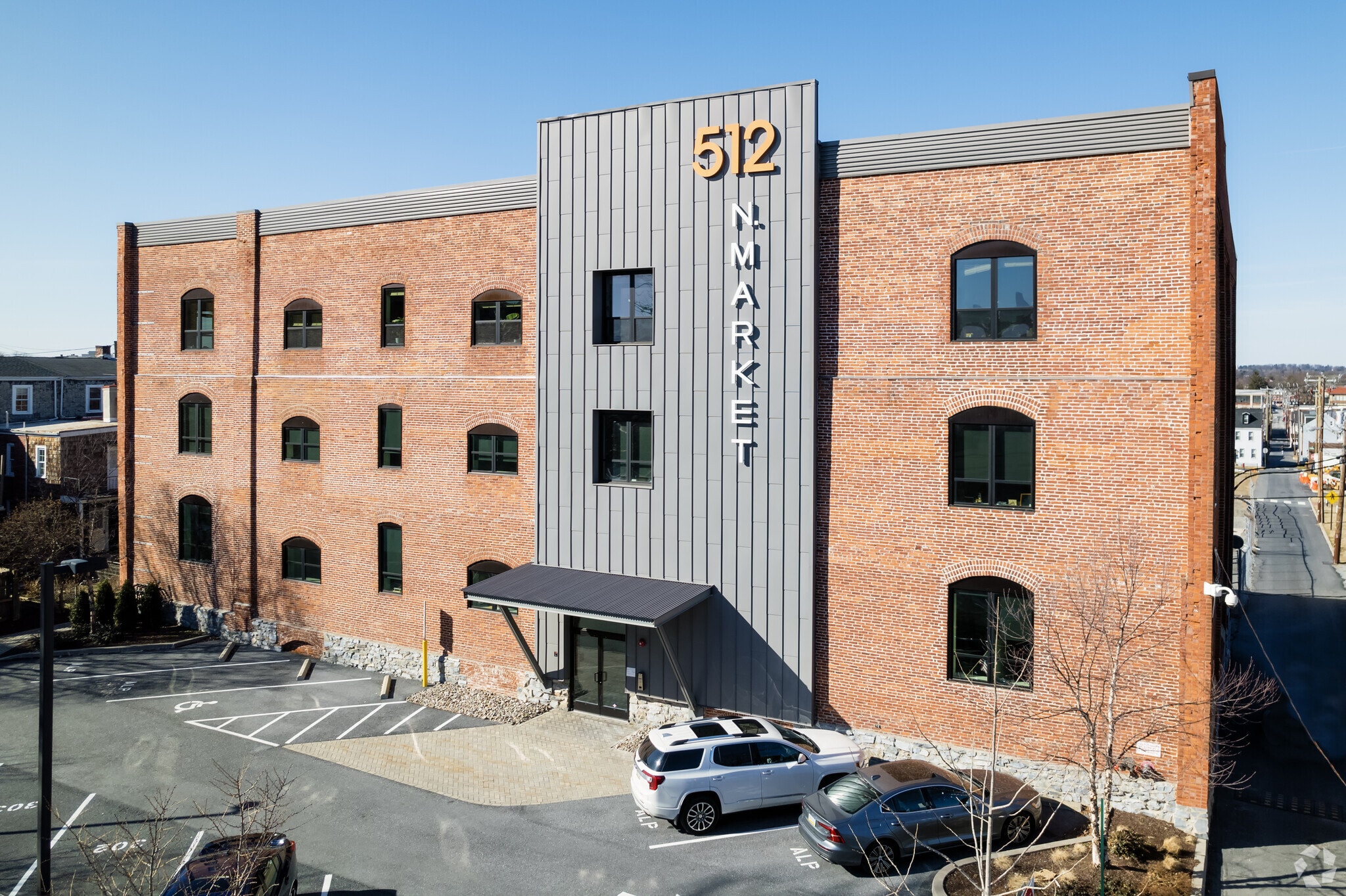 512 N Market St, Lancaster, PA for Sale