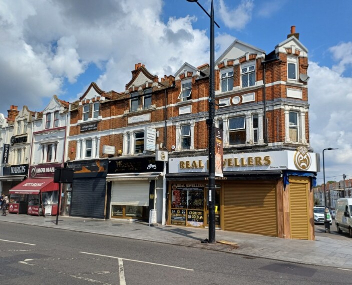 88 The Broadway, Southall, MDS for Sale