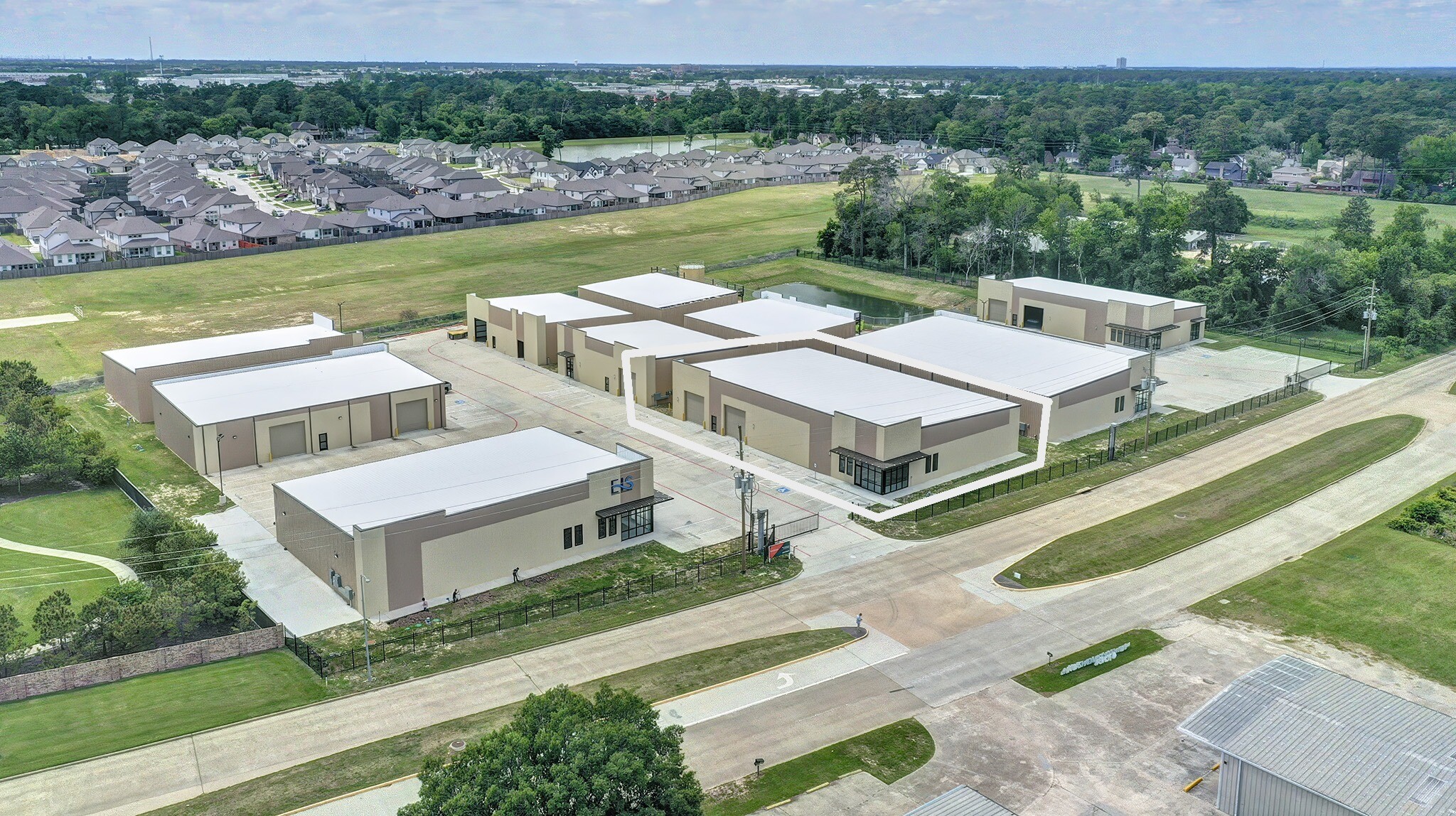 11811 Champion Forest Dr, Houston, TX for Sale