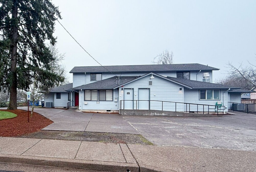 3692 Hickory Ave, Eugene, OR for Sale