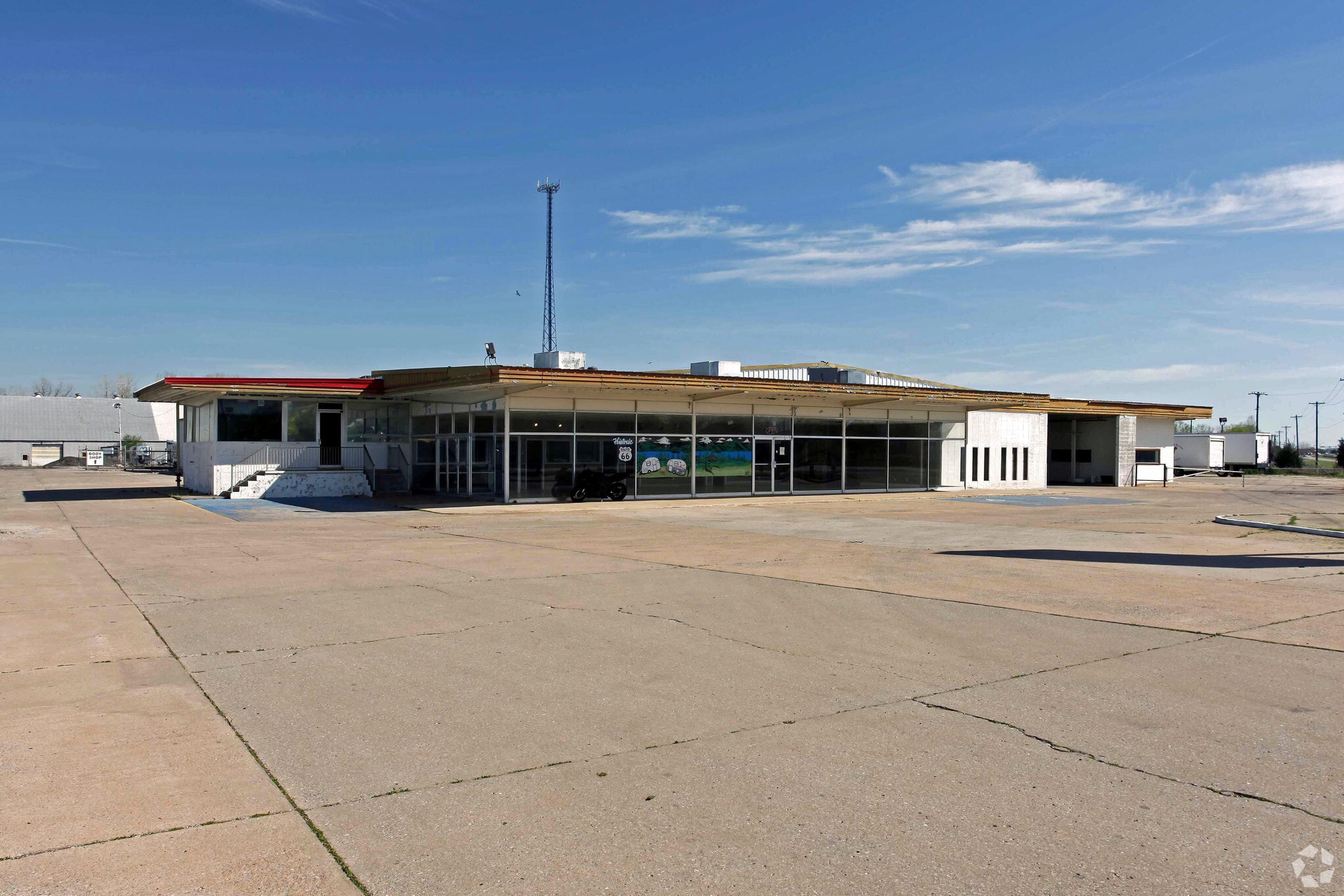 1515 E Main St, Yukon, OK for Sale