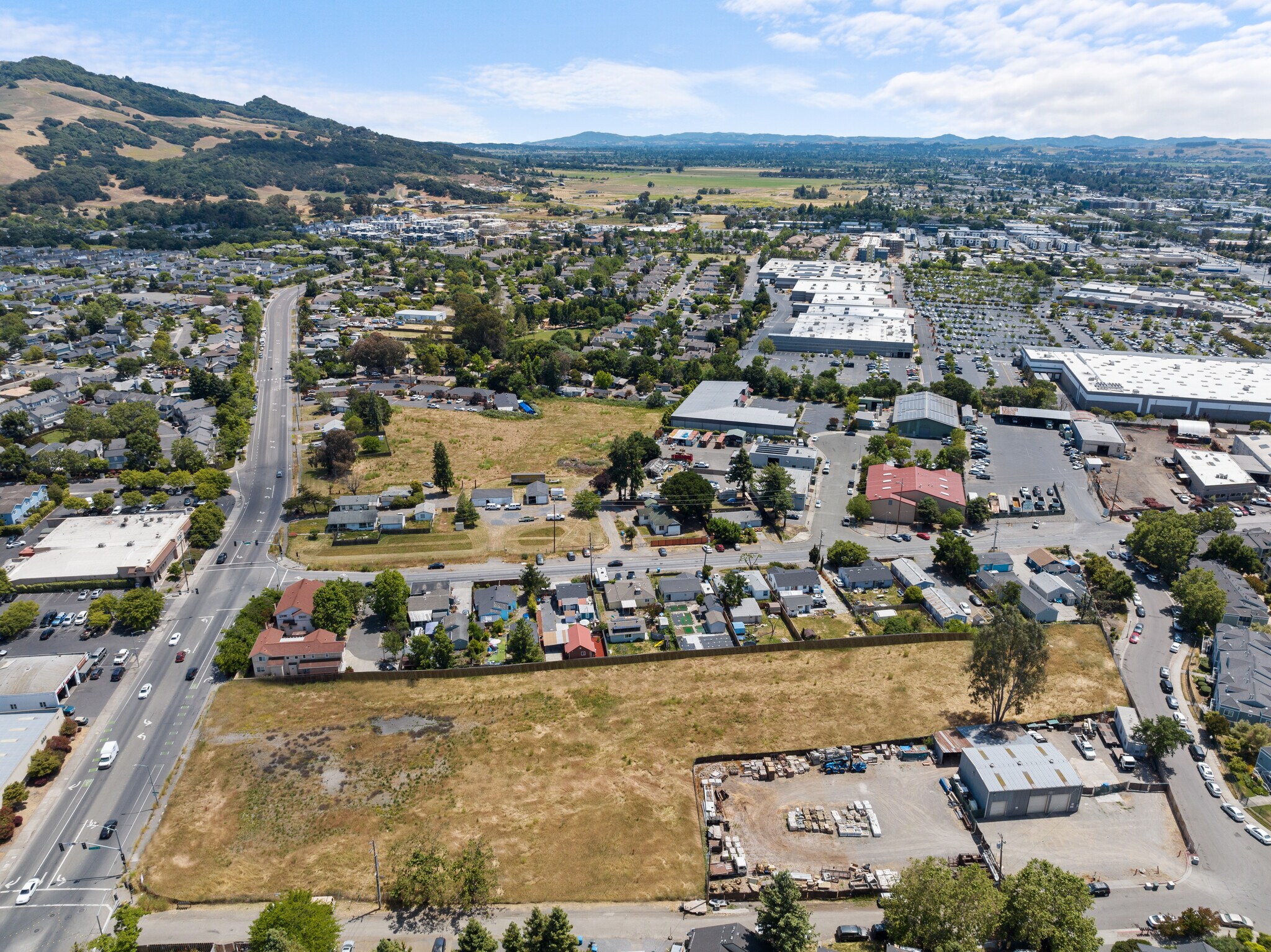 1533 Petaluma Hill Rd, Santa Rosa, CA for Sale
