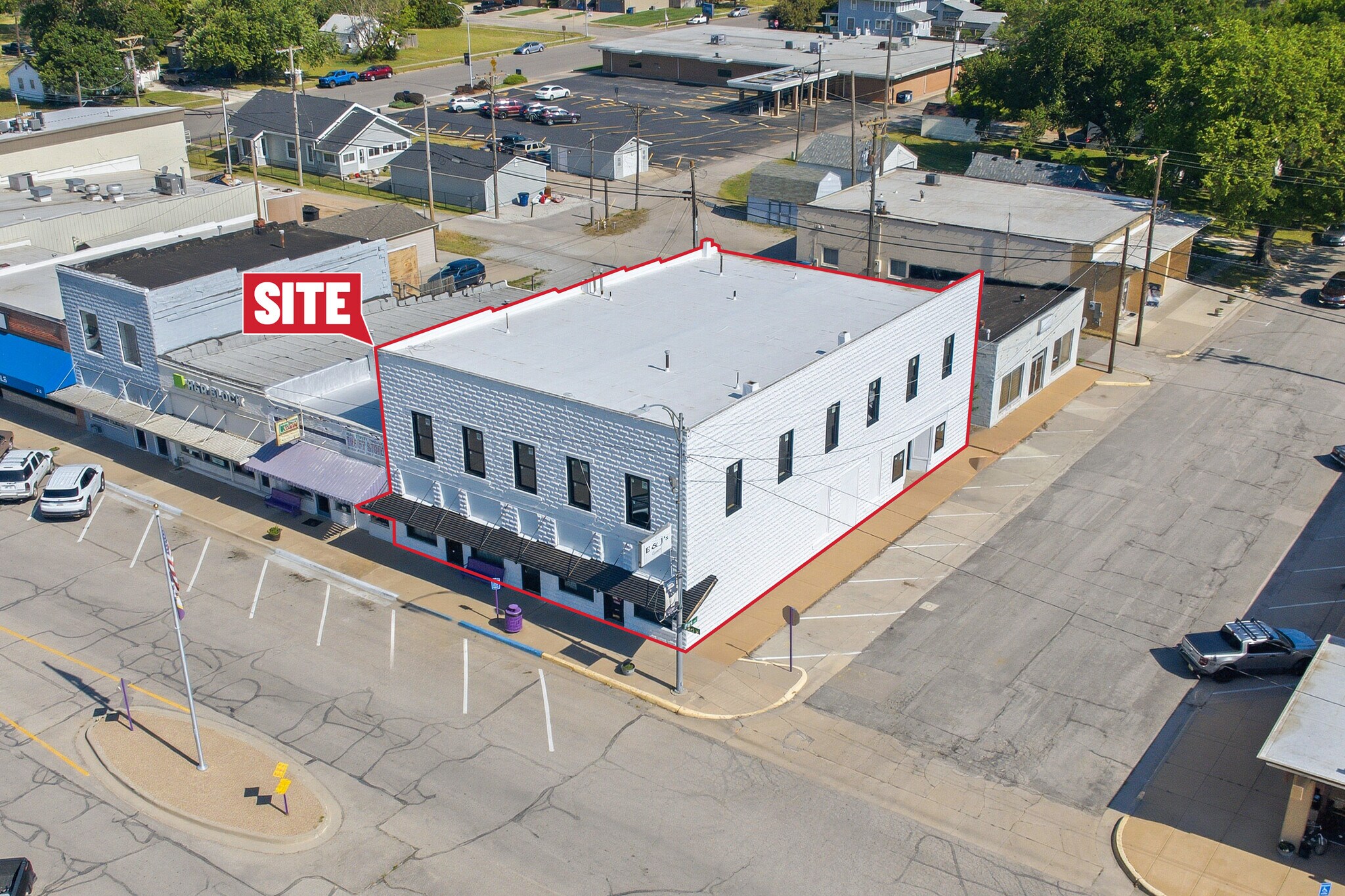 202 Main st, Valley Center, KS for Sale