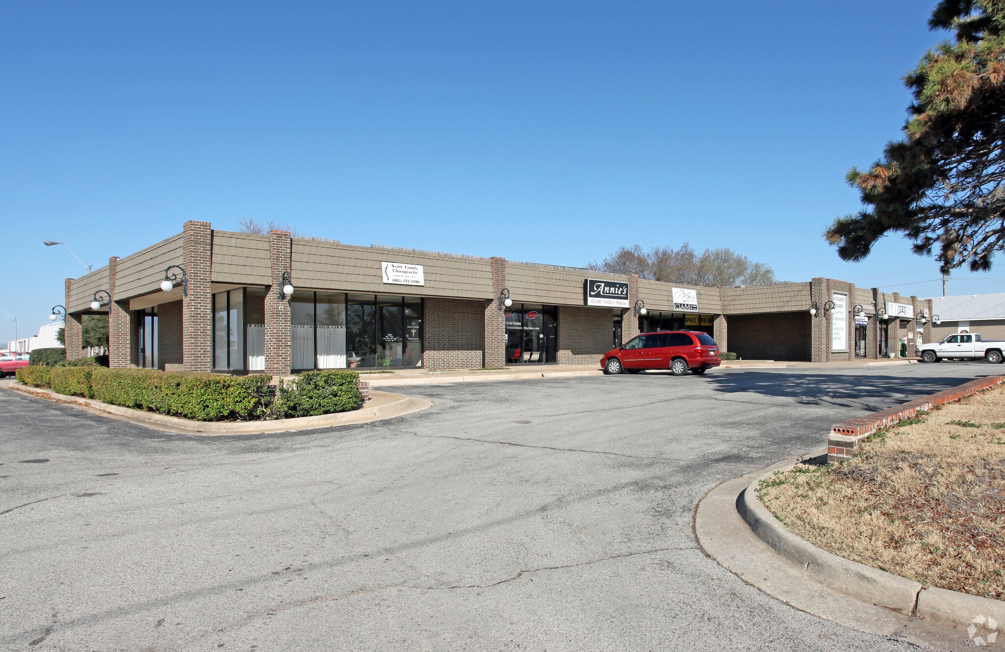 920-932 24th Ave SW, Norman, OK for Rent