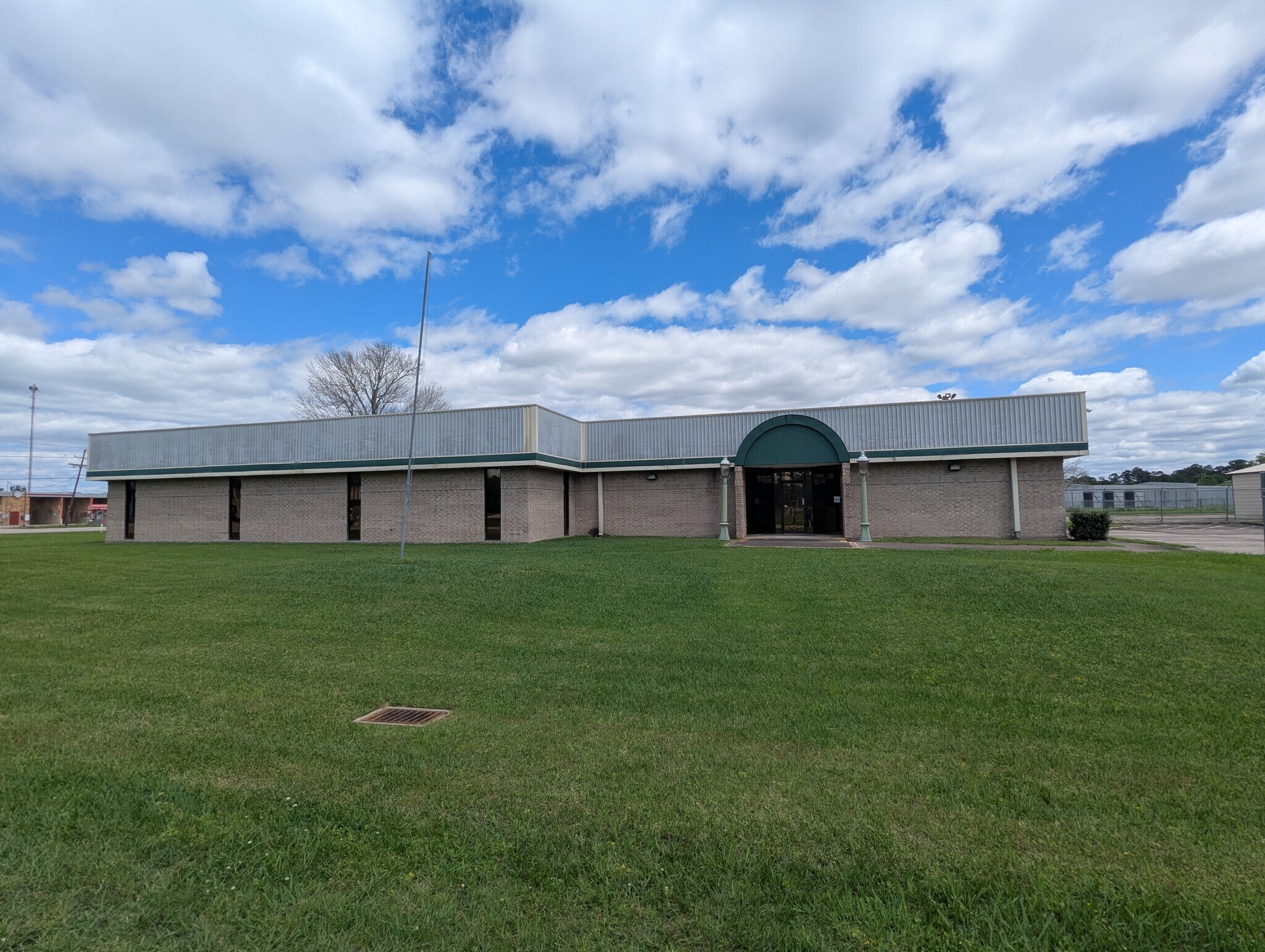 6095 College St, Beaumont, TX for Sale