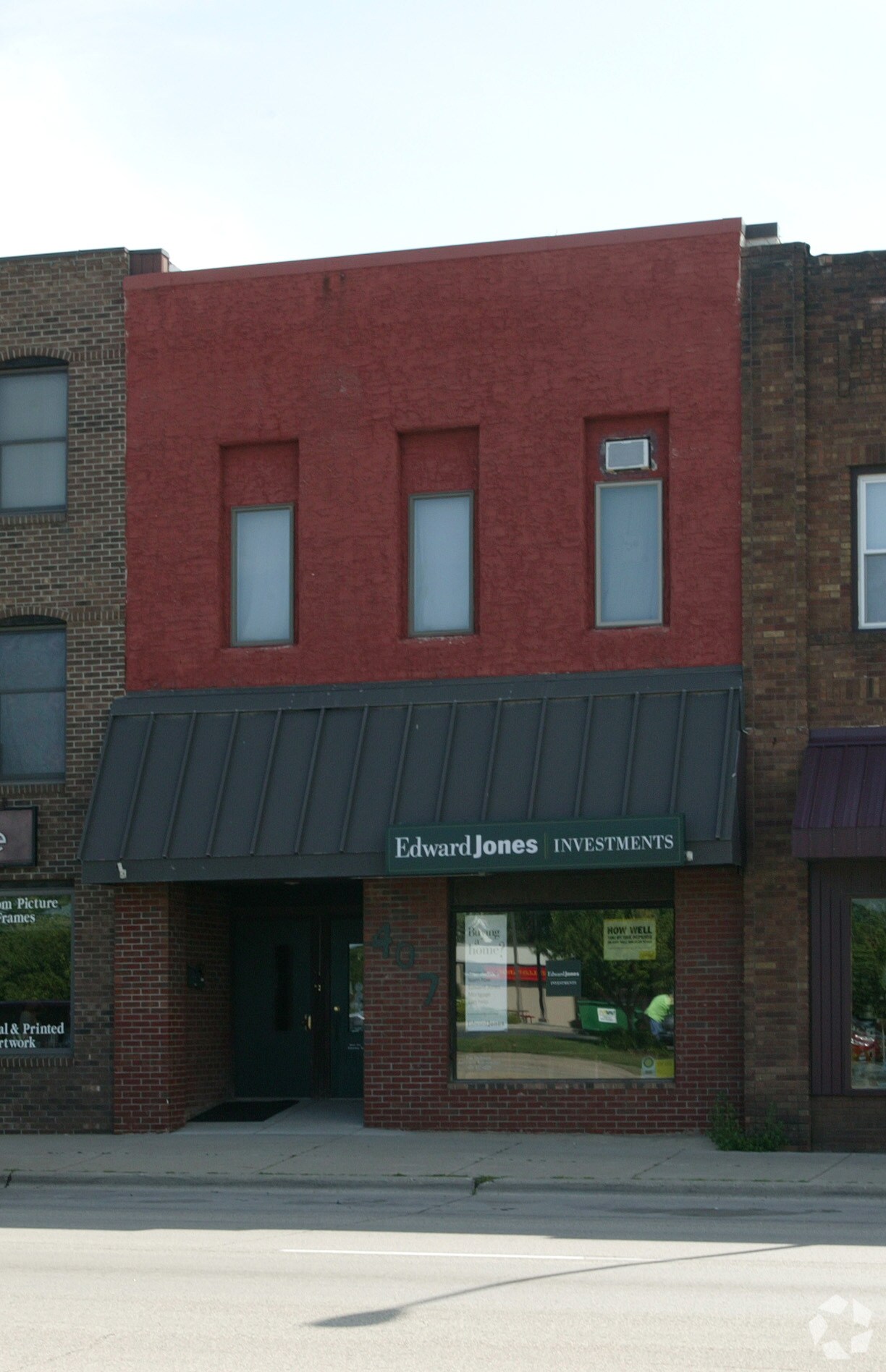 407 Vermillion St, Hastings, MN for Sale