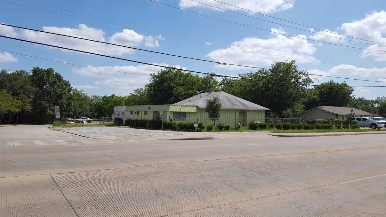 4918 Broadway Ave, Haltom City, TX for Sale