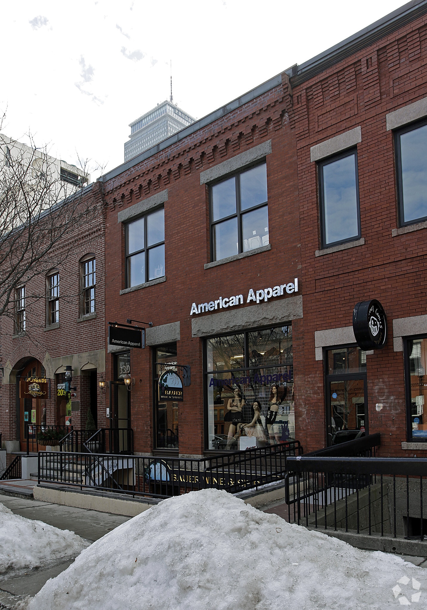 330 Newbury St, Boston, MA for Rent