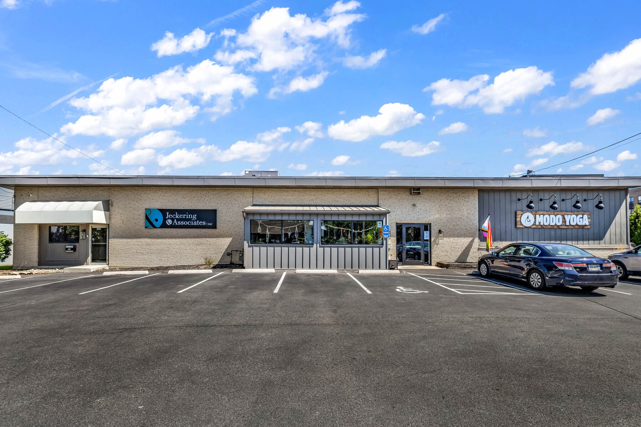 1042 Dublin Rd, Columbus, OH for Rent