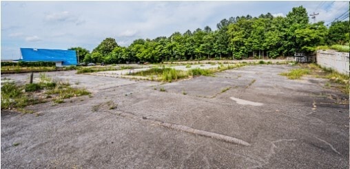 1508 Memorial Blvd, Springfield, TN for Sale