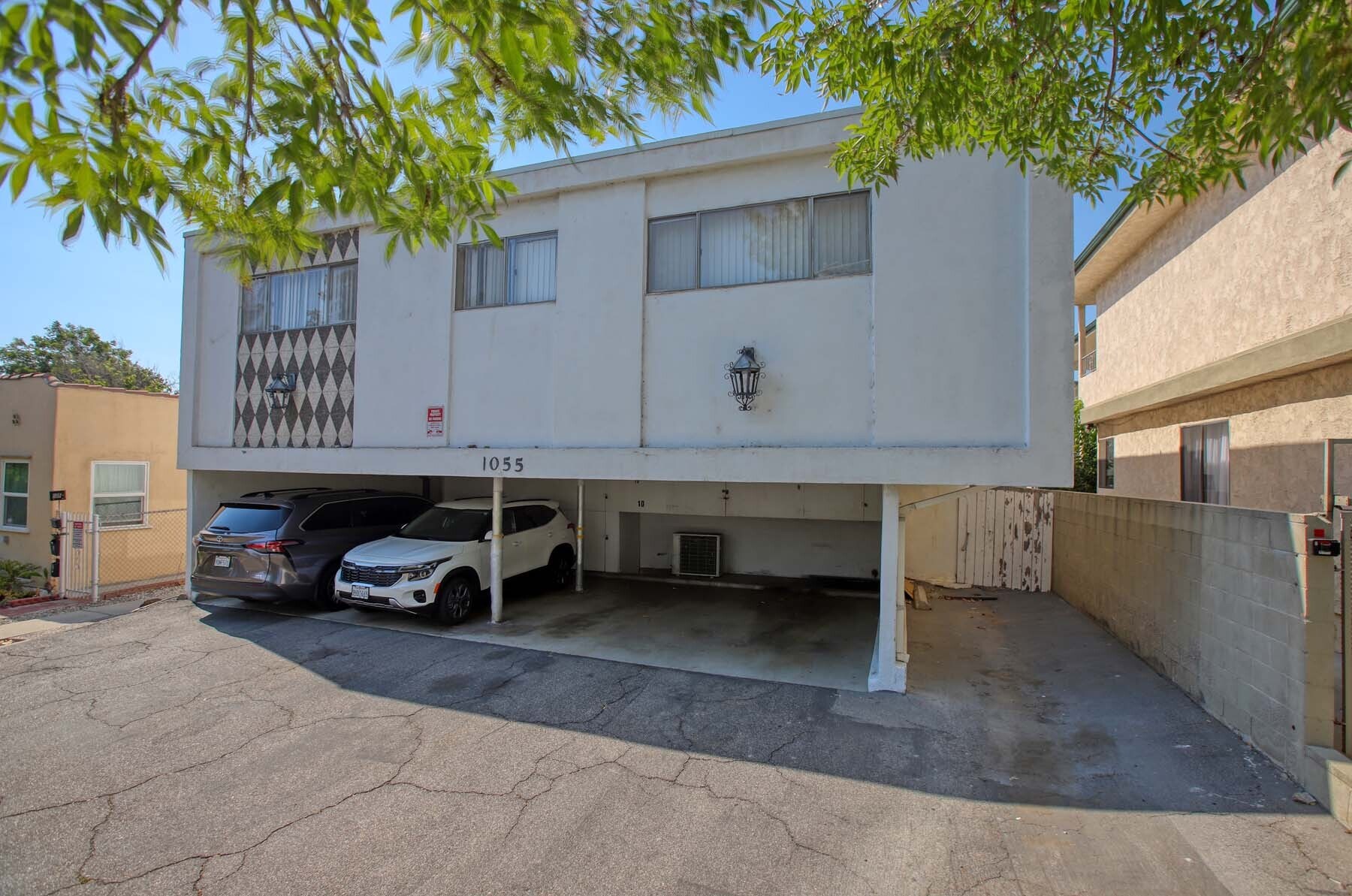 1055 Grover Ave, Glendale, CA for Sale