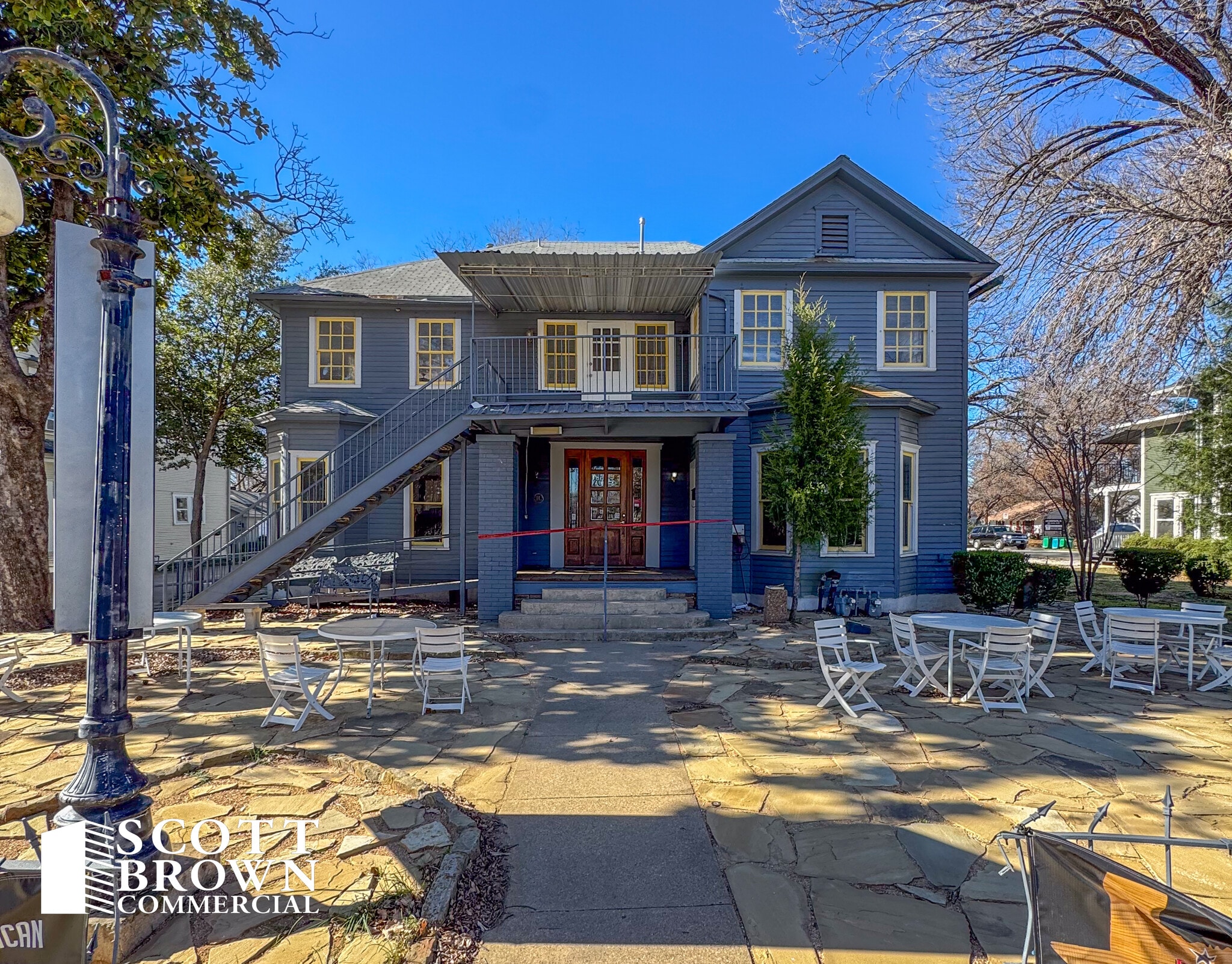 821 N Locust St, Denton, TX for Rent