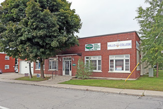 Smiths Falls, ON Retail - 10-12 Maple Ave