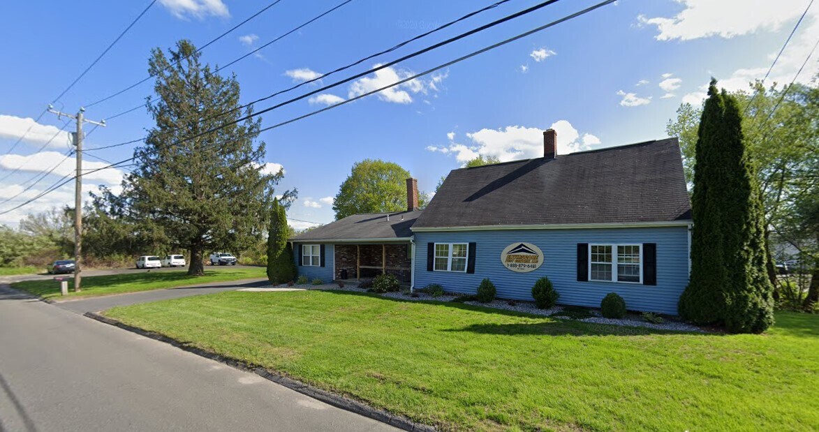 1020 Echo Lake Rd, Watertown, CT for Rent