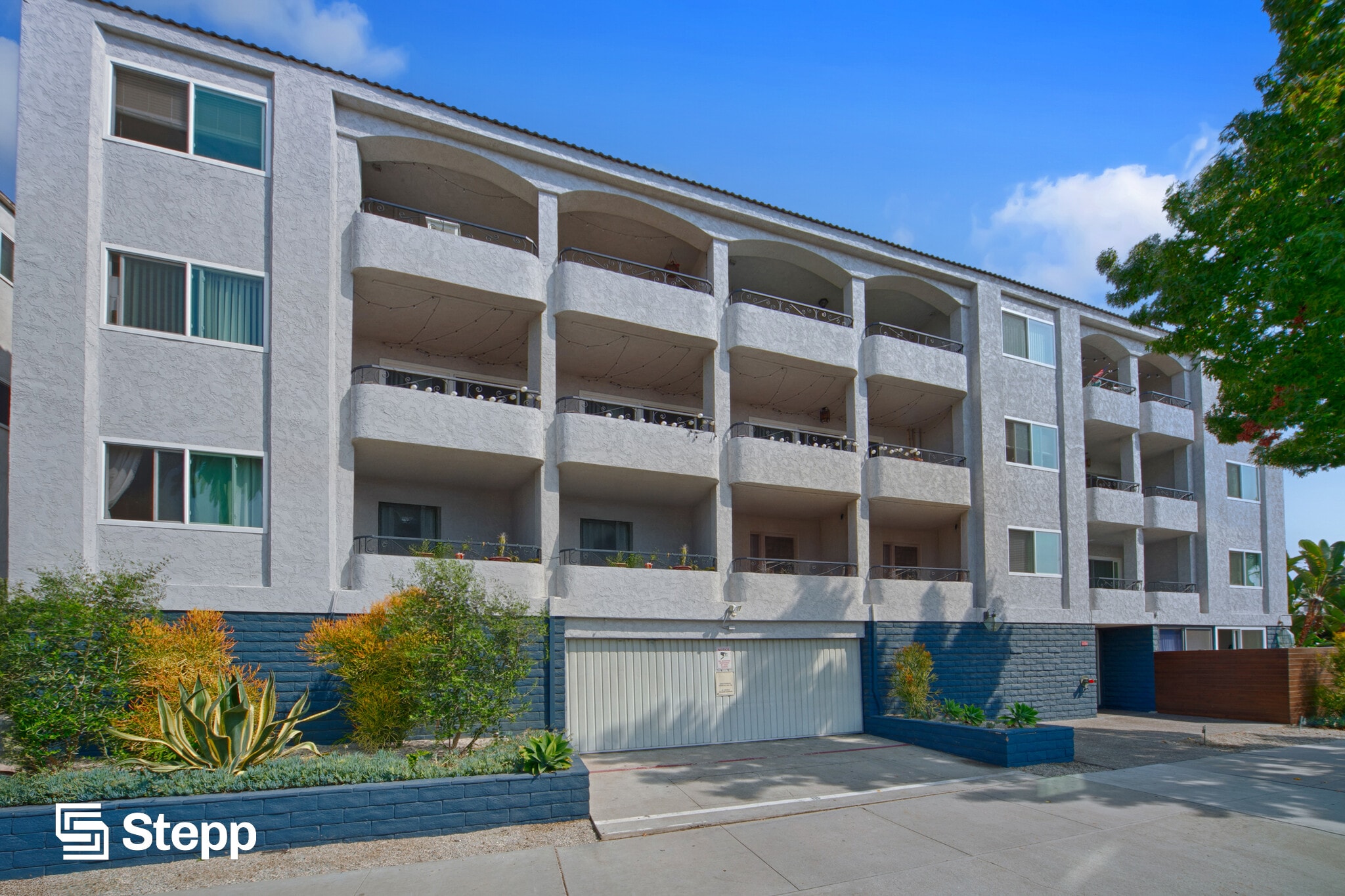 434 Obispo Ave, Long Beach, CA for Sale