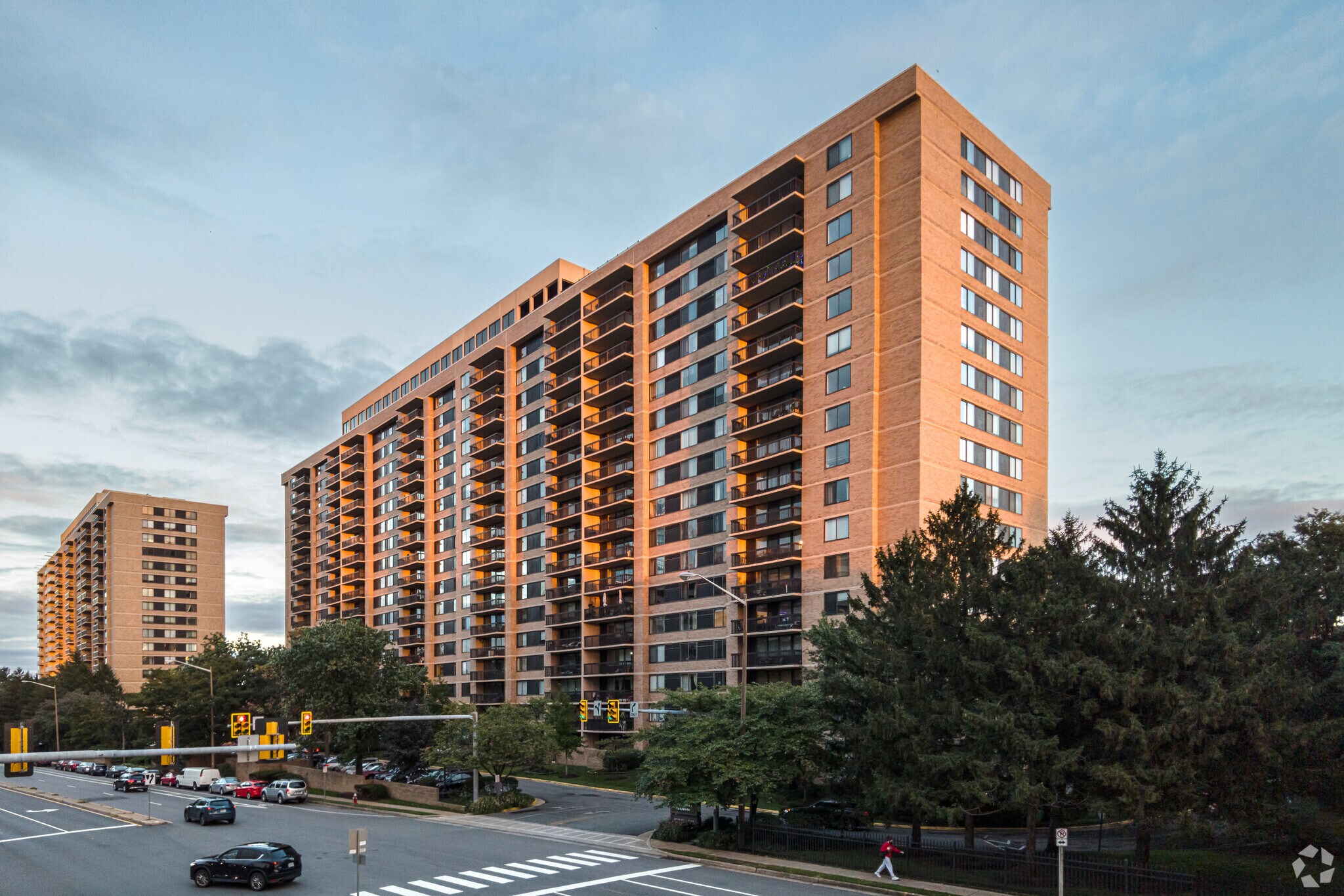 3713 S George Mason Dr, Falls Church, VA for Sale
