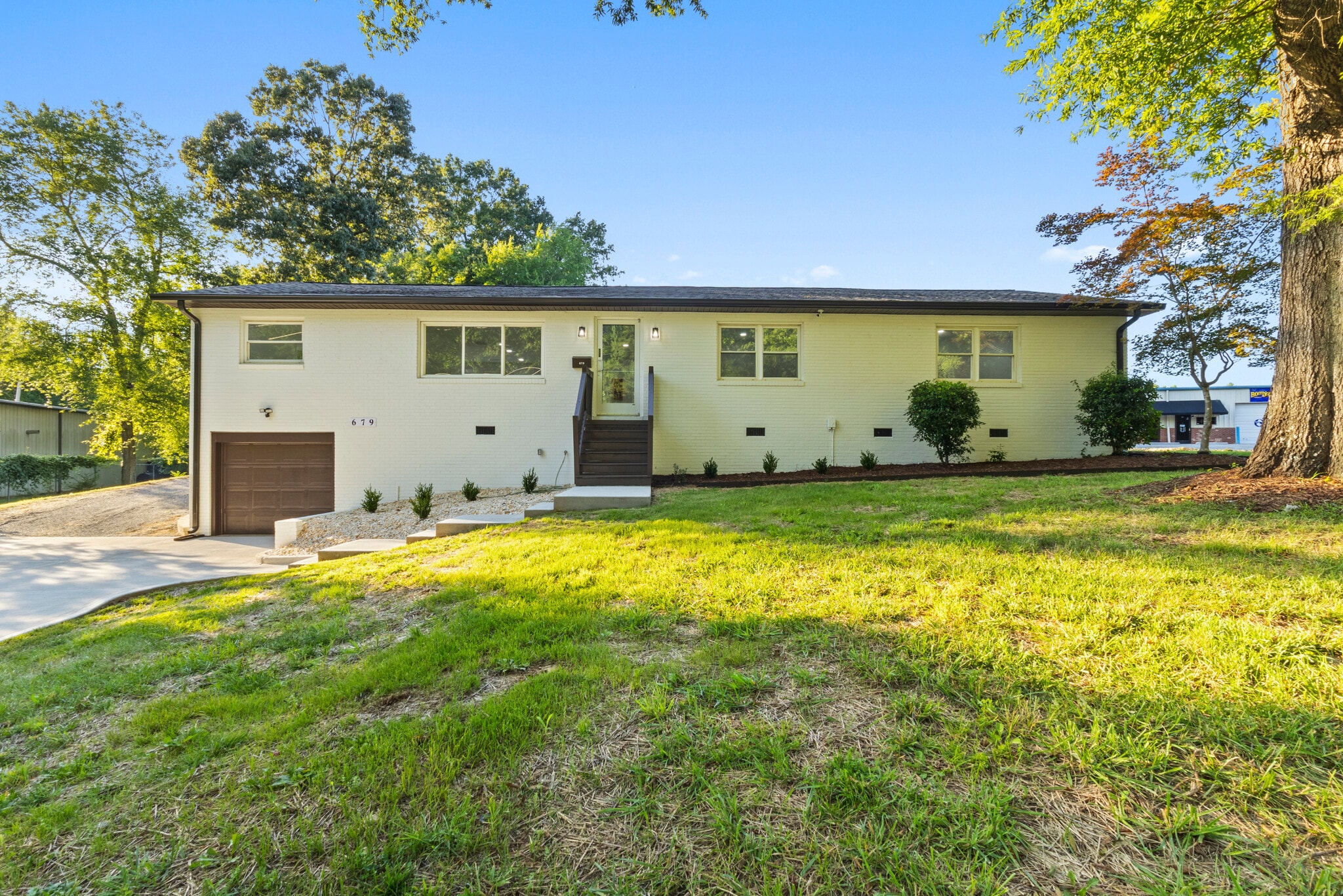 679 Oakridge Farm Hwy, Mooresville, NC for Sale